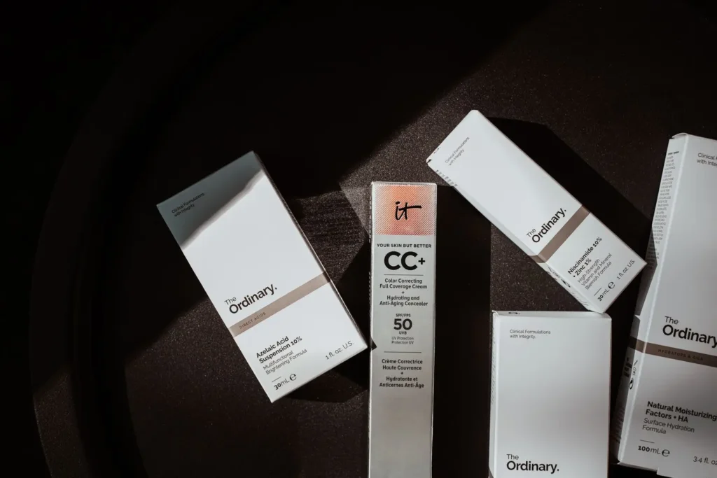 Hábitos diarios que rejuvenecen la piel con cosméticos antiedad